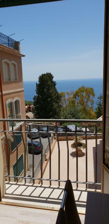 Bella Taormina Bed & Breakfast Exterior photo